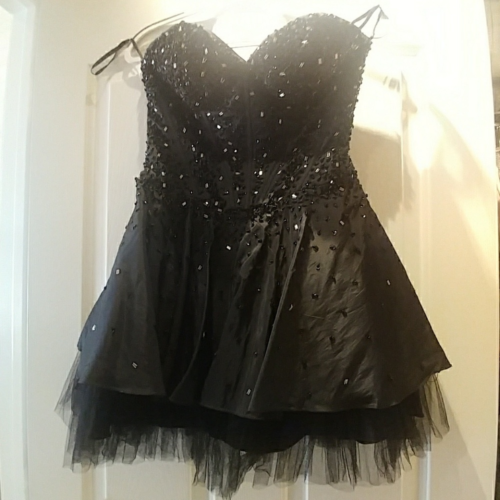Formal cocktail, sweet 16 or homecoming dress